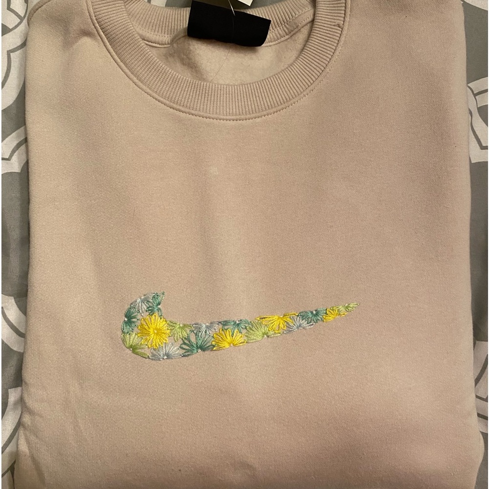 Nike swoosh embroidered sweatshirt